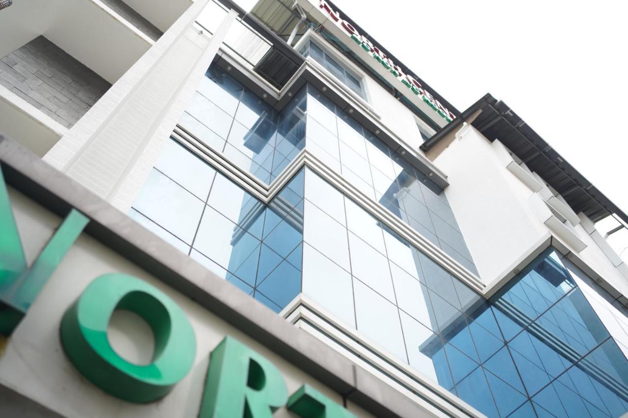 Готель North Centre Kochi Екстер'єр фото